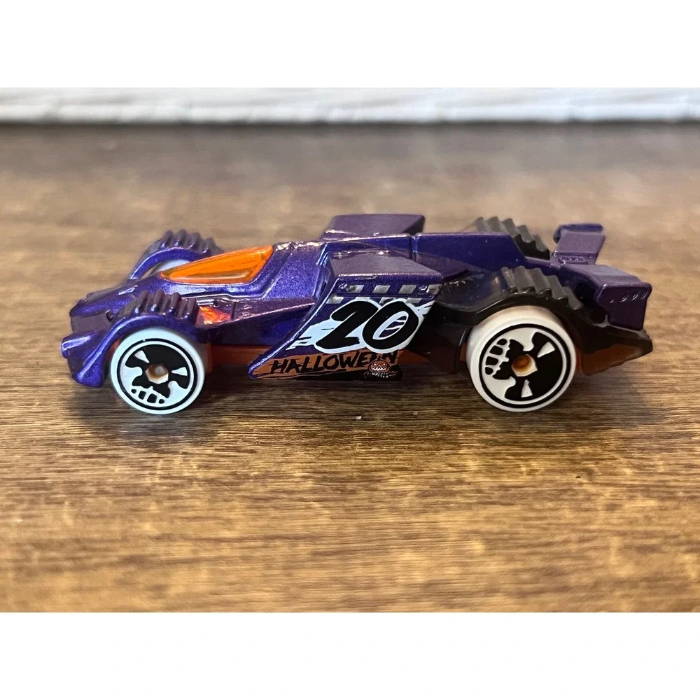 2020 Hot Wheels Happy Halloween! Epic Fast Purple‎ Racer Loose Die Cast EUC